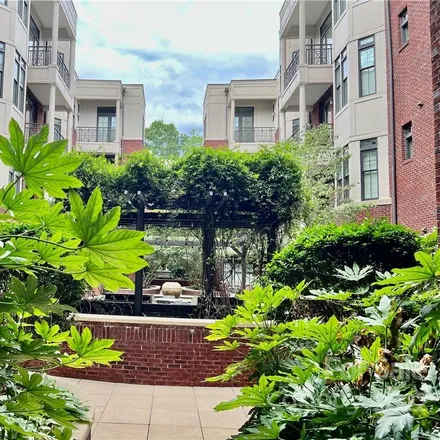 Buy this 1 bed condo on 2810 Selwyn Avenue in Charlotte, NC 28209