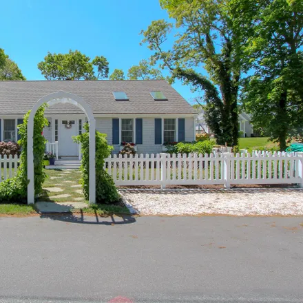 Rent this 2 bed townhouse on 11 South Street in Barnstable, Osterville