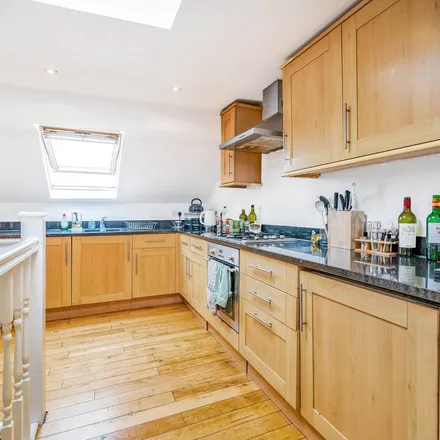 Rent this 3 bed apartment on 53 Haselrigge Road in London, SW4 7EP