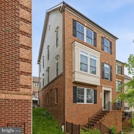 Rent this 3 bed townhouse on 128 Liriope Place in Gaithersburg, MD 20899