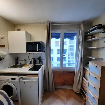 Rent this 2 bed apartment on 7 Rue Léonard de Vinci in 75116 Paris, France