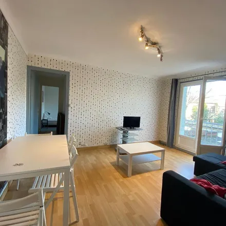 Image 6 - 13 Boulevard Jean Pain, 38000 Grenoble, France - Apartment for rent