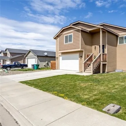 Buy this 4 bed house on 299 28th Avenue in Ellensburg, WA 98926