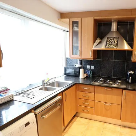 Image 2 - Colindeep Lane, The Hyde, London, NW9 6ED, United Kingdom - Apartment for rent