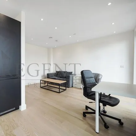 Image 7 - 261 Poplar High Street, Canary Wharf, London, E14 0BB, United Kingdom - Apartment for rent