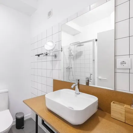 Rent this studio apartment on Avenida de Portugal in 2765-200 Cascais, Portugal