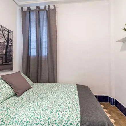 Rent this 5 bed apartment on Carrer de la Mare de Déu del Puig in 16, 46011 Valencia