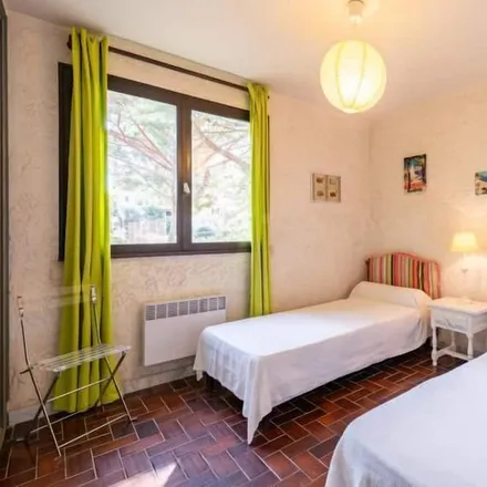 Image 7 - 83240 Cavalaire-sur-Mer, France - Apartment for rent