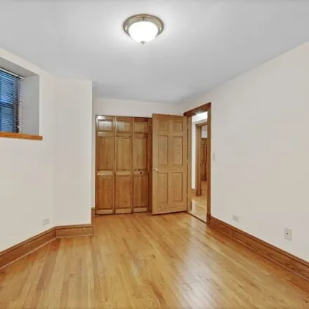 Image 9 - 925 West Newport Avenue, Chicago, IL 60657, USA - Apartment for rent