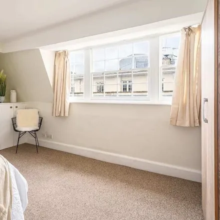 Rent this 3 bed apartment on Bath and North East Somerset in BA1 2AD, United Kingdom