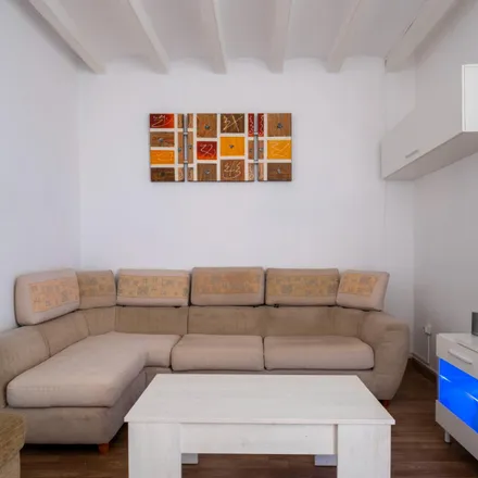 Rent this 4 bed apartment on Carrer de l'Hospital in 4, 08001 Barcelona