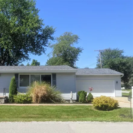Buy this 3 bed house on 5074 Oakhurst Court in Monitor Township, MI 48706