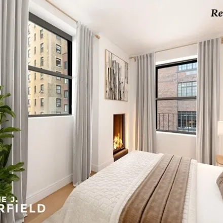 Image 2 - 168 East 80th Street, New York, NY 10075, USA - Townhouse for sale