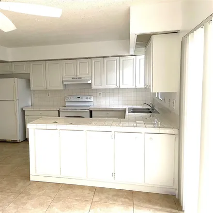 Image 3 - 8103 Southwest 23rd Street, North Lauderdale, FL 33068, USA - Townhouse for rent