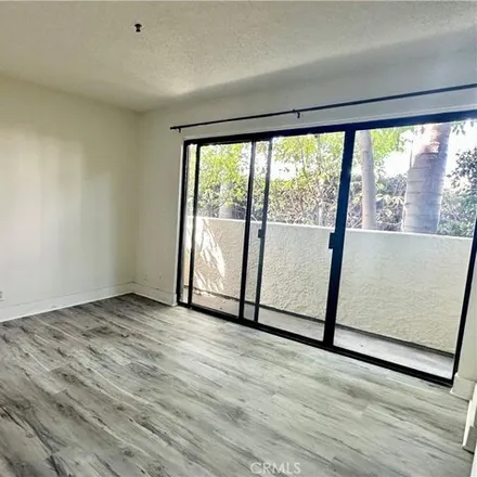 Image 9 - West 11th Street, Los Angeles, CA 90006, USA - Apartment for rent