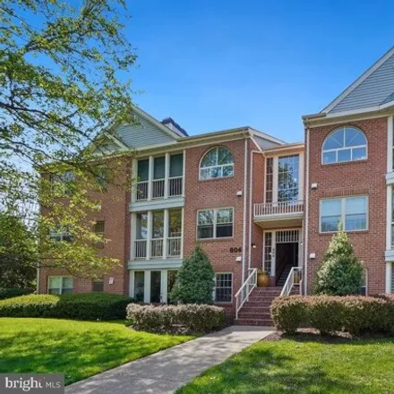 Buy this 2 bed condo on 804 Amber Tree Court in Gaithersburg, MD 20878