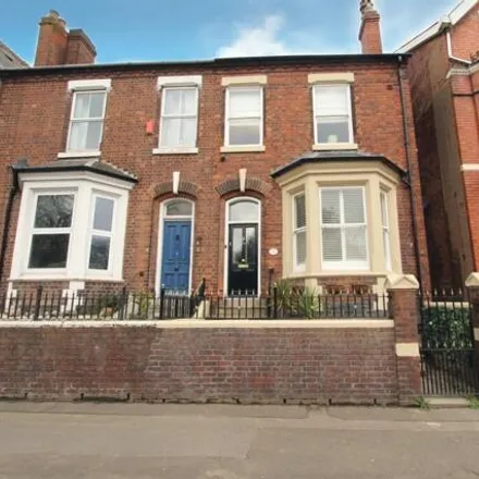 Image 2 - Wood Green Rd / Cemetery, Wood Green Road, Wednesbury, WS10 9AX, United Kingdom - Townhouse for sale