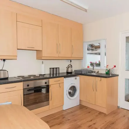 Rent this 2 bed apartment on Downshire Road in Holywood, BT18 9LX