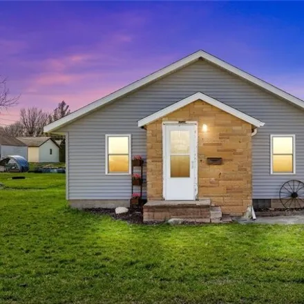 Buy this 3 bed house on 1359 1st Avenue in Center Point, IA 52213