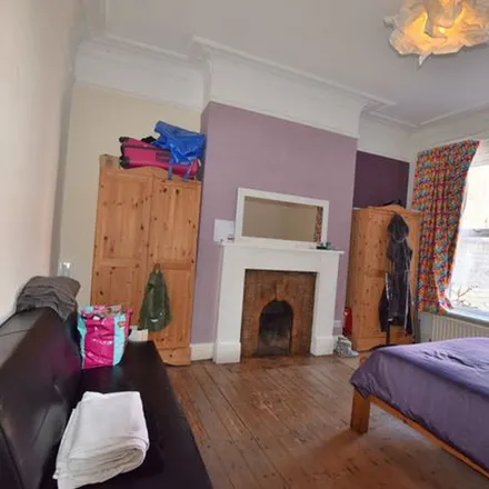 Rent this 2 bed apartment on Devonshire Place in Newcastle upon Tyne, NE2 2ND