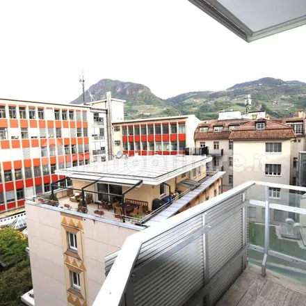 Image 2 - Franziskaner, Via dei Grappoli - Weintraubengasse 44, 39100 Bolzano - Bozen BZ, Italy - Apartment for rent