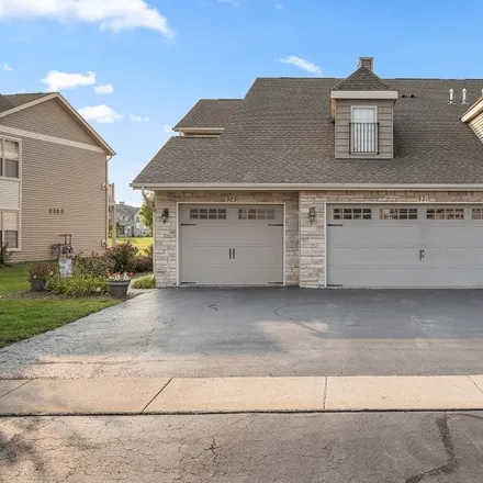 Buy this 2 bed house on 872 Penny Lane in Sycamore, IL 60178