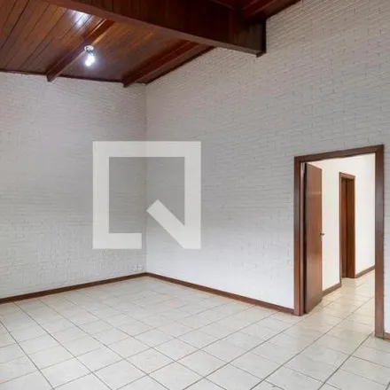 Rent this 4 bed house on Rua Roberto Simonsen in Taquaral, Campinas - SP