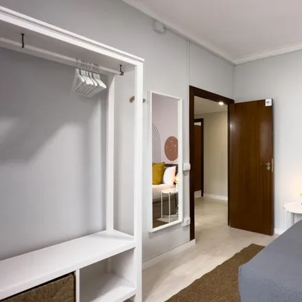 Rent this 7 bed room on Avinguda de Josep Tarradellas in 5, 7