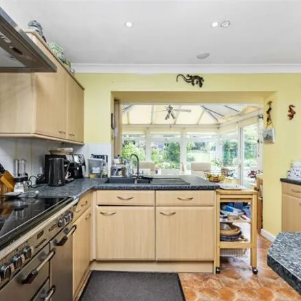 Image 7 - Beechwood Close, Brighton, East Sussex, N/a - Duplex for sale