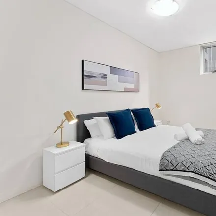 Rent this 3 bed apartment on Mascot NSW 2020
