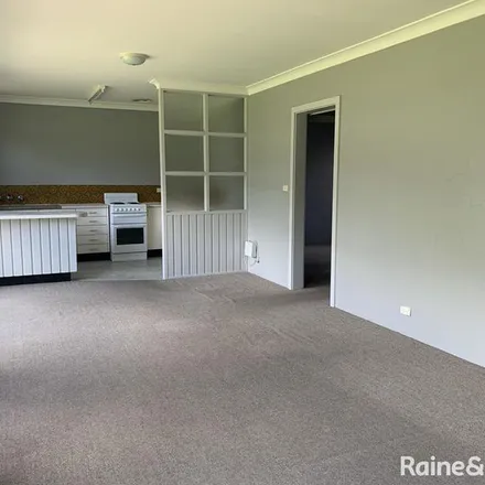 Image 3 - Crest Avenue, North Nowra NSW 2541, Australia - Apartment for rent