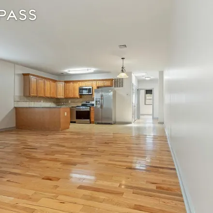 Rent this 3 bed apartment on 3416 Irwin Avenue in New York, NY 10463