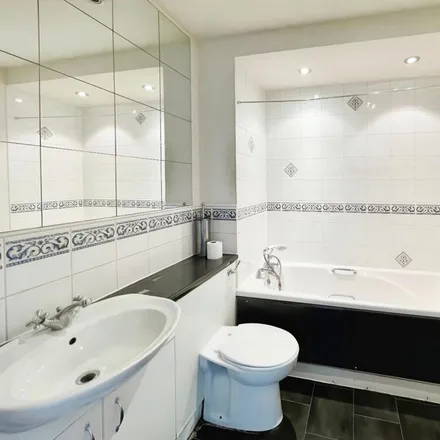 Image 3 - Northpoint, Sherman Road, London, BR1 3NN, United Kingdom - Apartment for rent