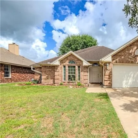 Image 2 - 406 Stone Gate Dr, Victoria, Texas, 77904 - House for sale