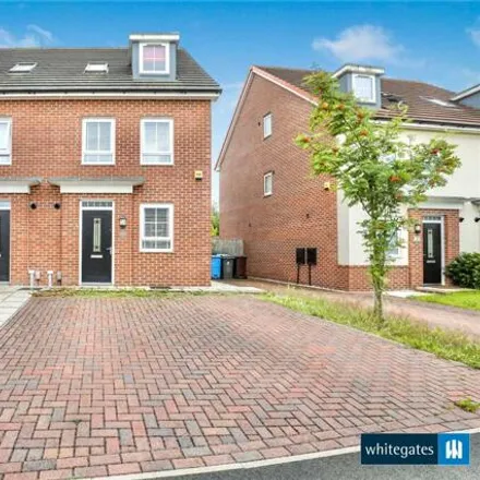 Buy this 4 bed duplex on Springwell Avenue in Knowsley, L36 9AA
