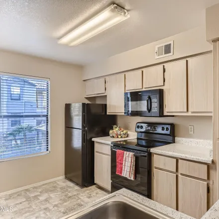 Image 5 - 2025 East Campbell Avenue, Phoenix, AZ 85016, USA - Apartment for sale