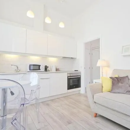 Rent this 1 bed room on 11 Saint Paul Street in Bristol, BS2 8RW