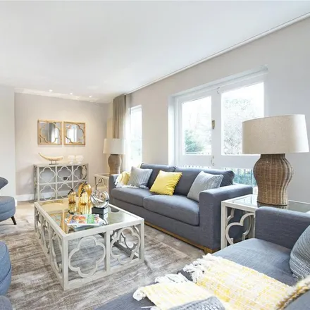 Rent this 3 bed apartment on Lyndhurst Road in London, NW3 5PE