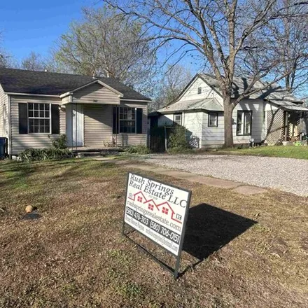 Buy this 2 bed house on 1349 West Mulberry Avenue in Duncan, OK 73533