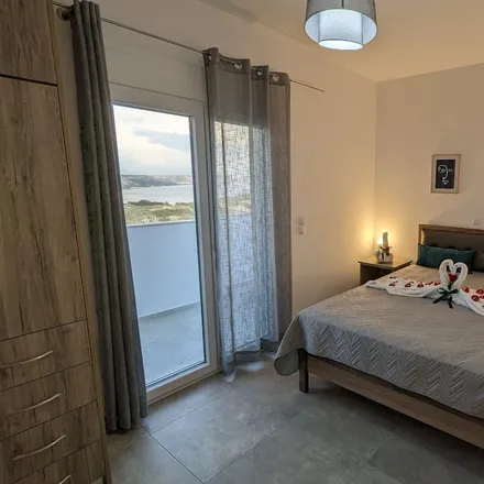 Rent this 2 bed apartment on Évrou