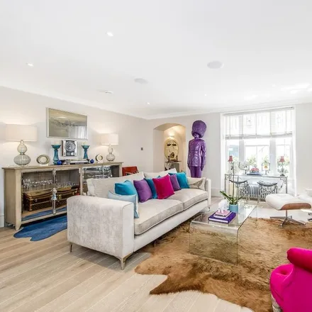 Rent this 2 bed apartment on 84 Kensington Park Road in London, W11 2PN