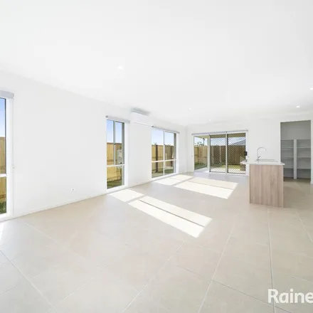 Image 4 - Covella Boulevard, Greenbank QLD 4124, Australia - Apartment for rent