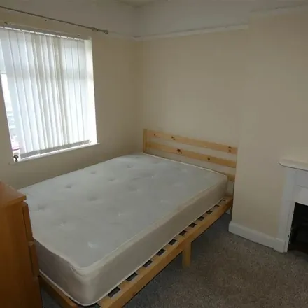 Rent this 3 bed apartment on Strandburn Drive in Belfast, BT4 1JY