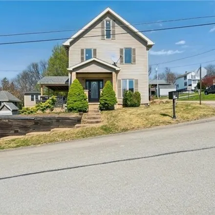 Buy this studio house on 898 West 5th Avenue in Derry Township, PA 15627