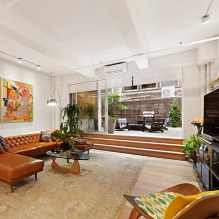 Image 3 - 241 West 36th Street, New York, NY 10018, USA - Apartment for sale