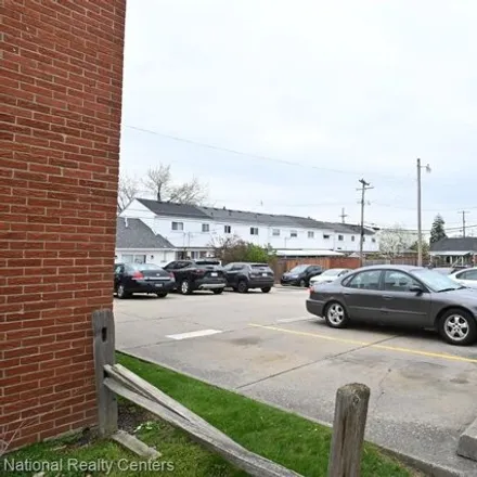 Image 6 - 20100 Merle Court, Clinton Township, MI 48035, USA - Townhouse for sale