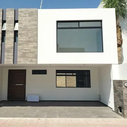 Rent this 2 bed house on Circuito Sierra de Córdoba in Residencial Santa Fe, 37296 León