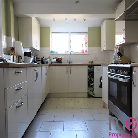 Rent this 5 bed apartment on Saint Michaels Square in Gloucester, GL1 1HZ