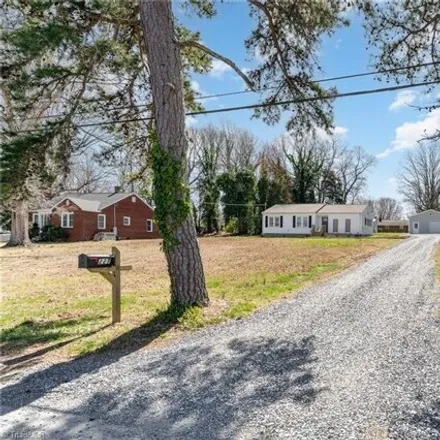 Image 2 - 283 Tremont Drive, North Asheboro, Asheboro, NC 27203, USA - House for sale