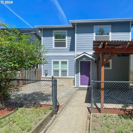 Buy this 3 bed house on 9328 North Macrum Avenue in Portland, OR 97203